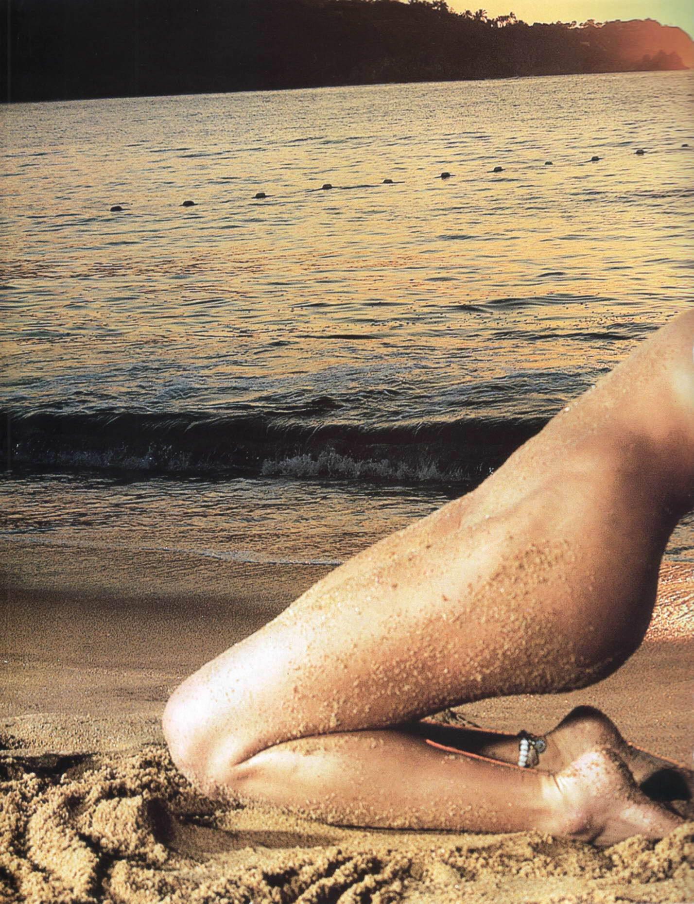 Aquí encontrareis fotos de Alicia Machado desnuda... 