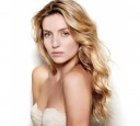 Annabelle Wallis 2