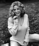 Elisabeth Shue 32