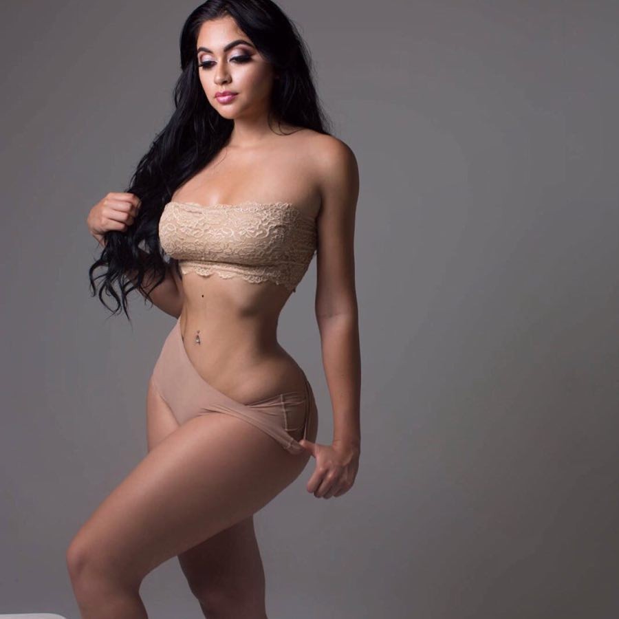 Aquí encontrareis fotos de Jailyne Ojeda Ochoa desnuda, transparencias, pos...