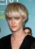 Mackenzie Davis 4