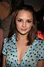 Rachael Leigh Cook 67