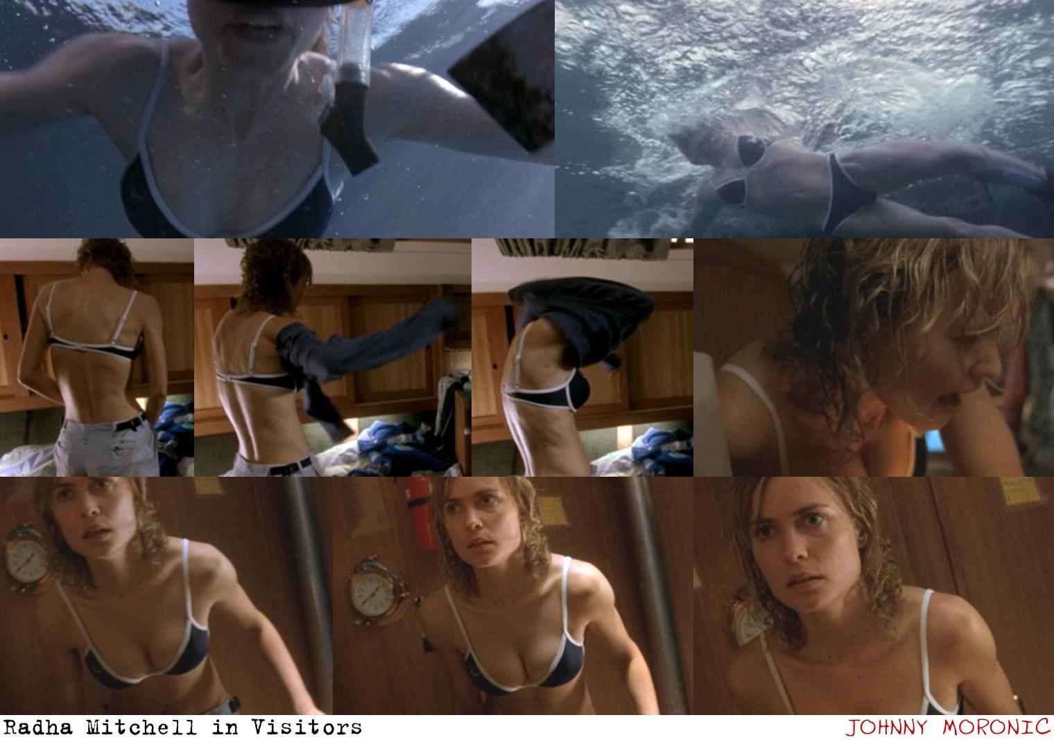 Aquí encontrareis fotos de Radha Mitchell desnuda, transparencias... 