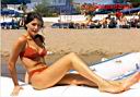 Vania Millán 10
